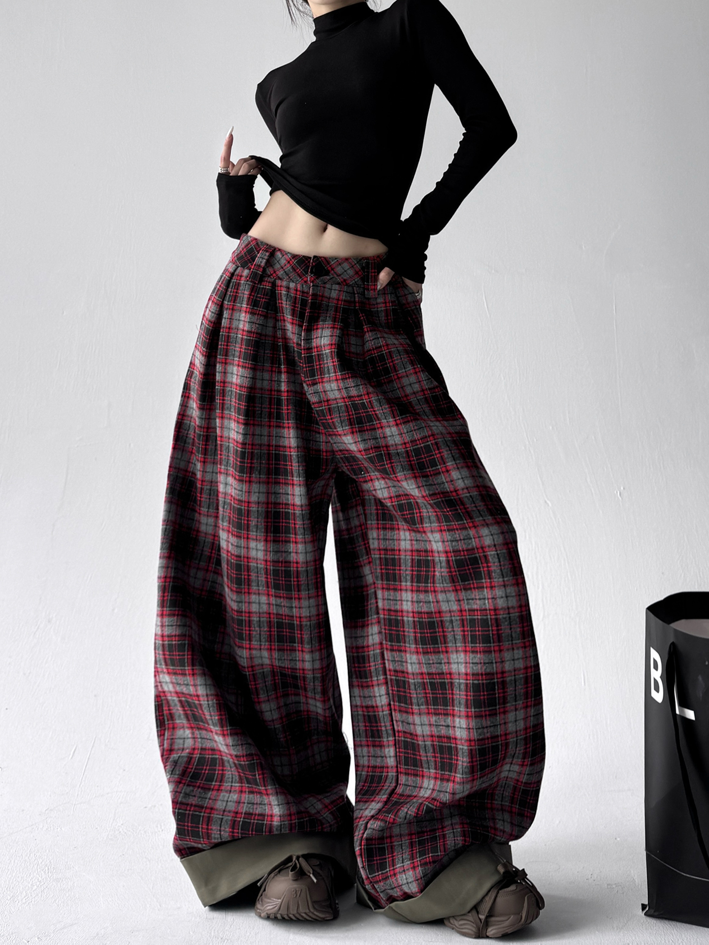 秋冬款加绒阔腿红色格子休闲裤子女2025年冬季新款网红炸街毛呢裤