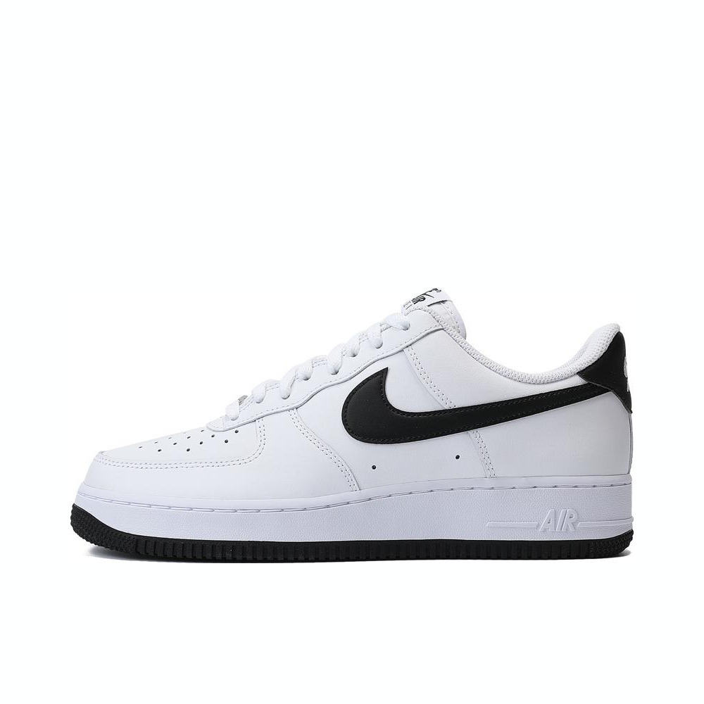 NIKE耐克男子AIR FORCE 1  07经典复古休闲板鞋FQ4296-101
