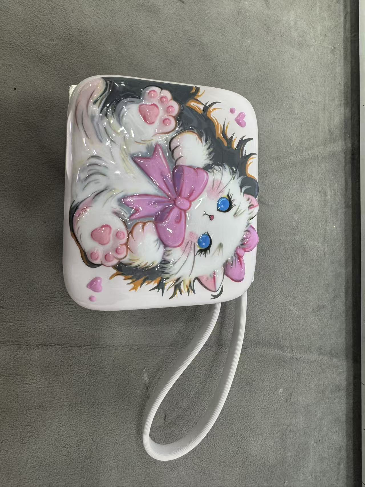 41潮玩  小猫充电宝