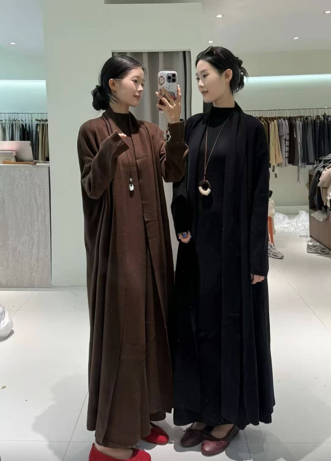 2025赫本风时尚慵懒高领长裙配搭休闲百搭宽松外套套装