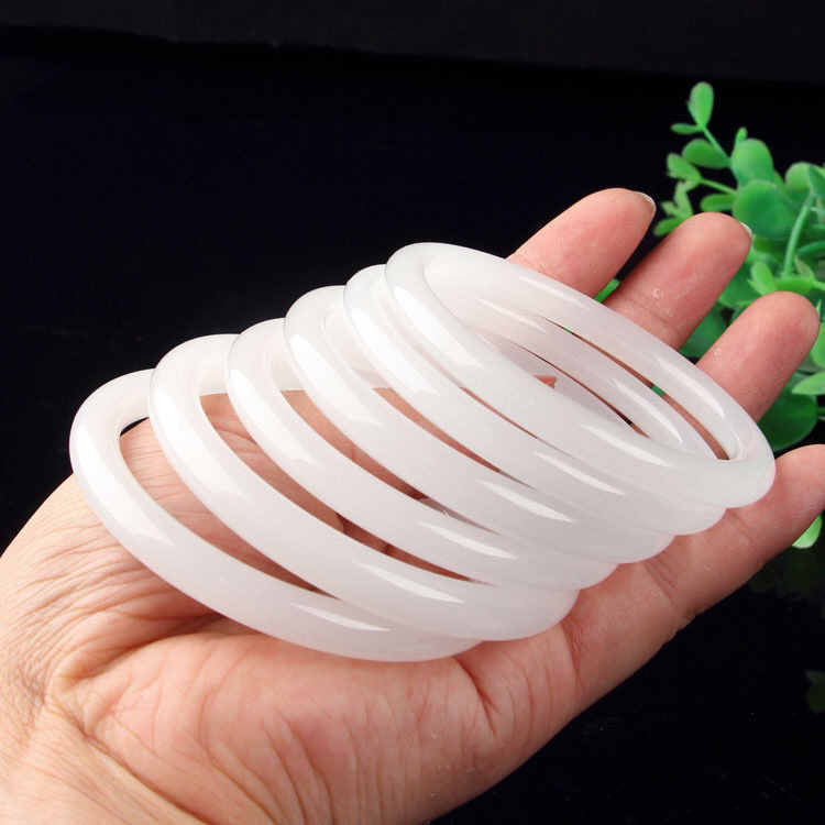 纯天然白月光天山翠窄条女款新疆正品100%天然玉手镯