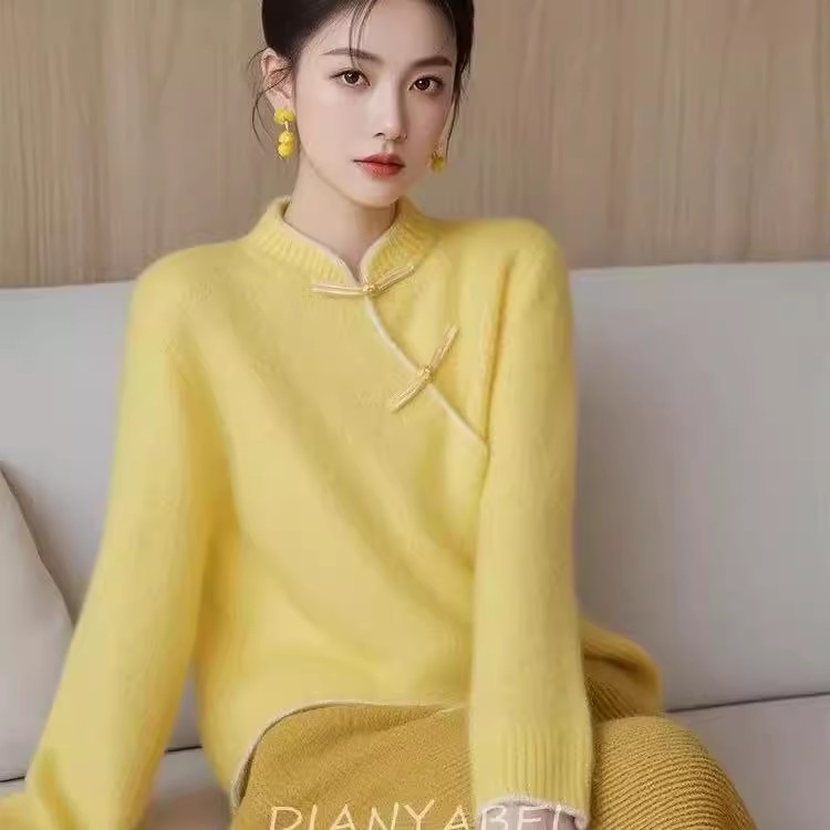 新中式国风盘扣马海毛毛衣女夏季新款高级感超好看黄色针织衫上衣