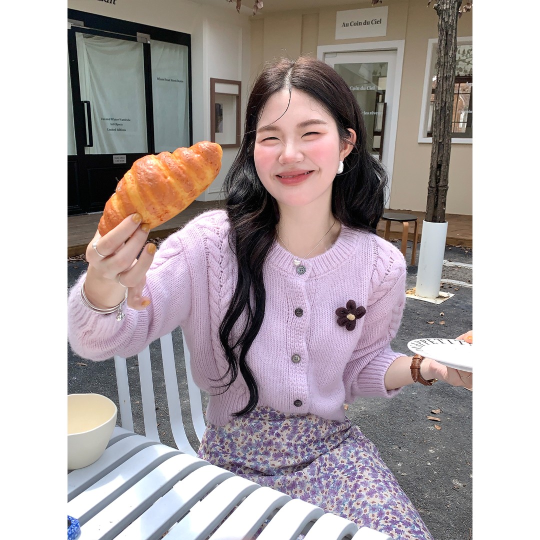 火火火【贩卖温柔】韩系温柔立体小花针织开衫毛衣M38051HH53