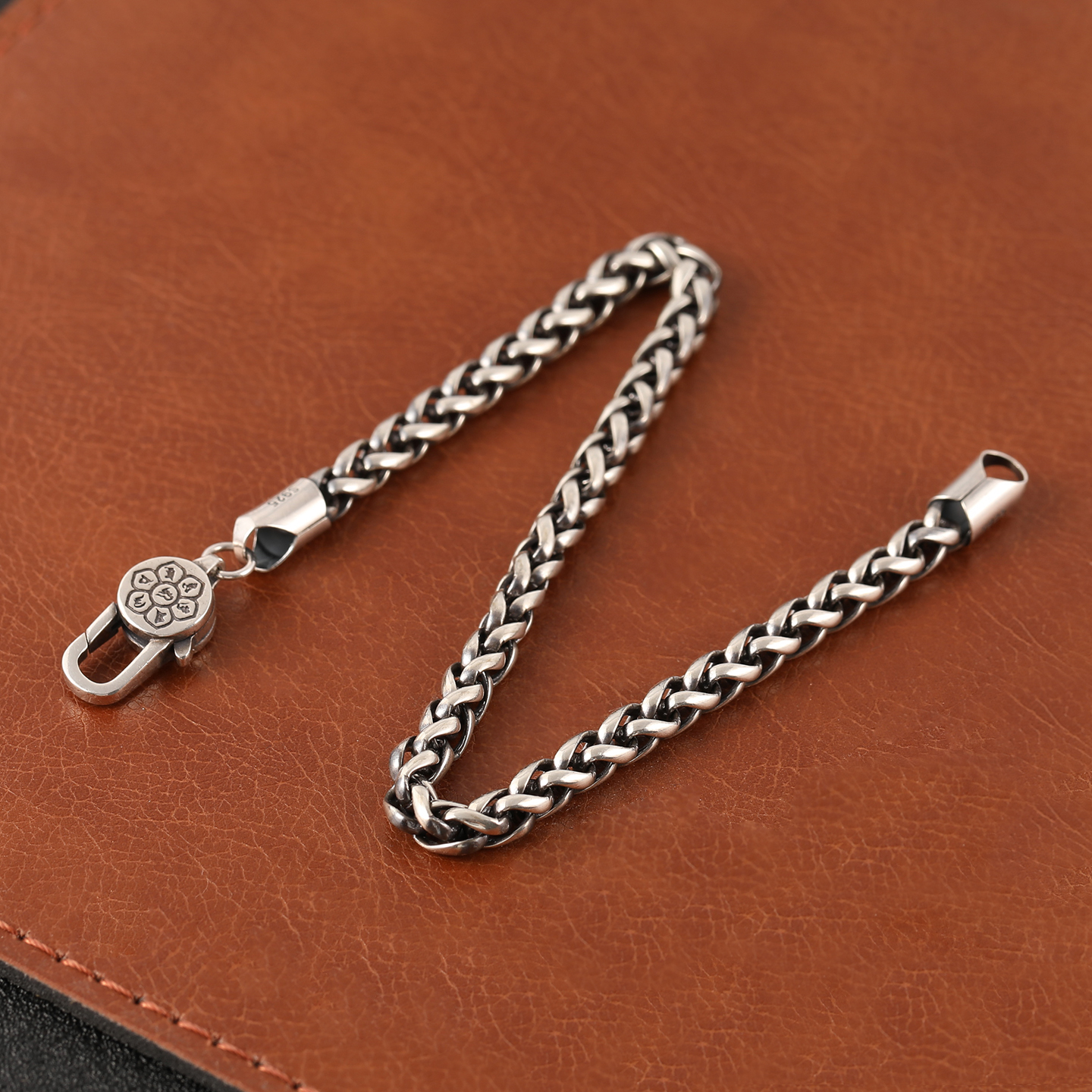 链子925银 复古做旧情侣同款六字真言十字宝杵龙骨编织手链痞帅潮