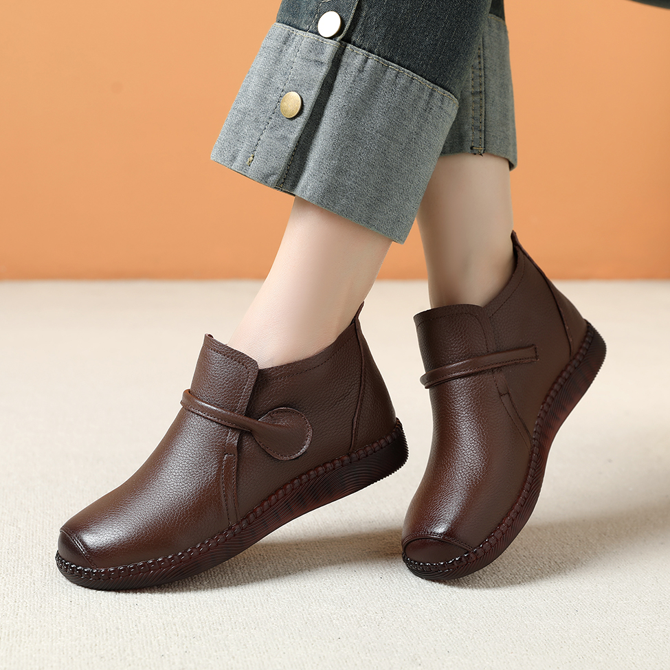 大码真皮平底短靴头层牛皮妈妈单靴新款防滑软底中老年加绒棉靴