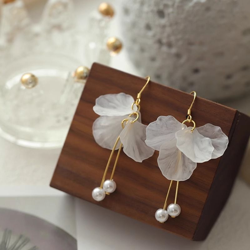 合金耳饰 超仙甜美花瓣珠珠耳环2025新款爆款高级感小众设计耳饰