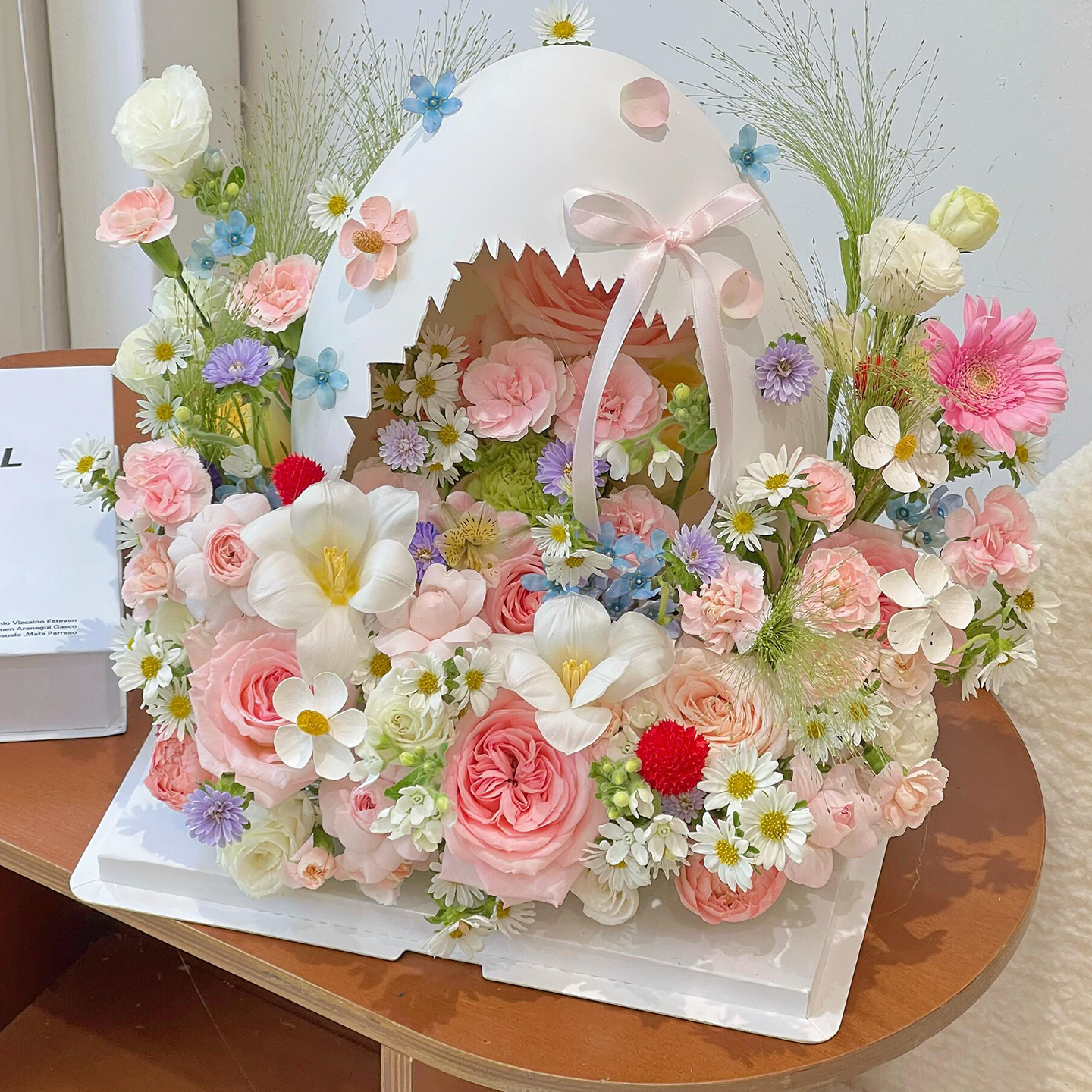 花艺破蛋花束花盒装饰创意插花白色鸡蛋壳套装鲜花花艺包装资材