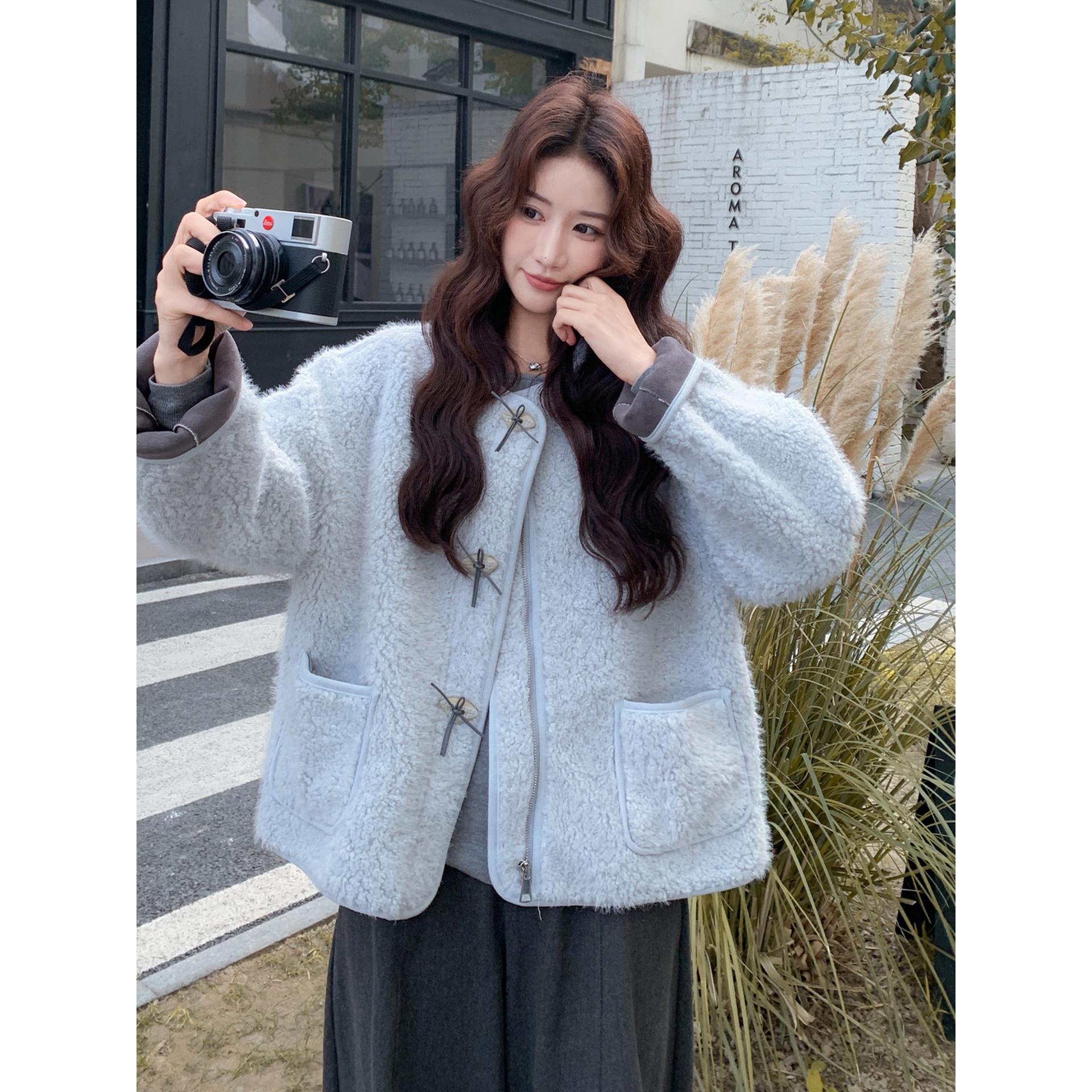 鹭枕LUZHEN韩版减龄蝴蝶结衣女2025年冬季新款撞色保暖皮毛一体外