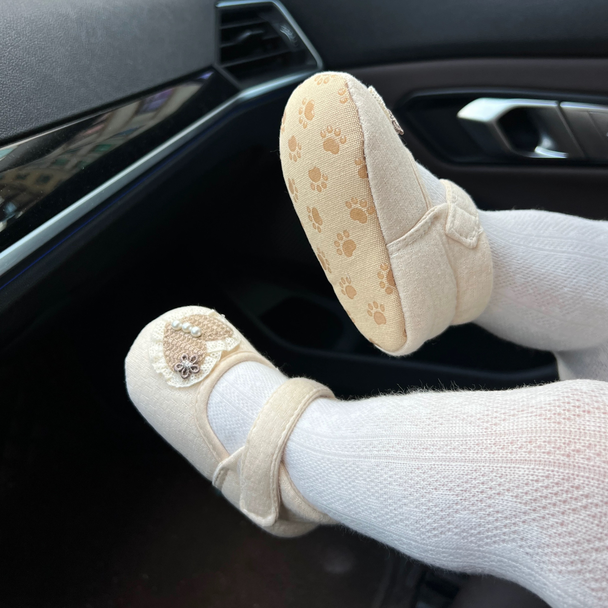 婴儿鞋子女宝宝蕾丝公主软底0到1岁步前鞋6-8-12个月防滑不掉