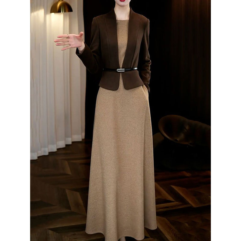 送腰带!贵夫人洋气拼接假两件连衣裙女2025秋冬新款时尚遮肉A字裙
