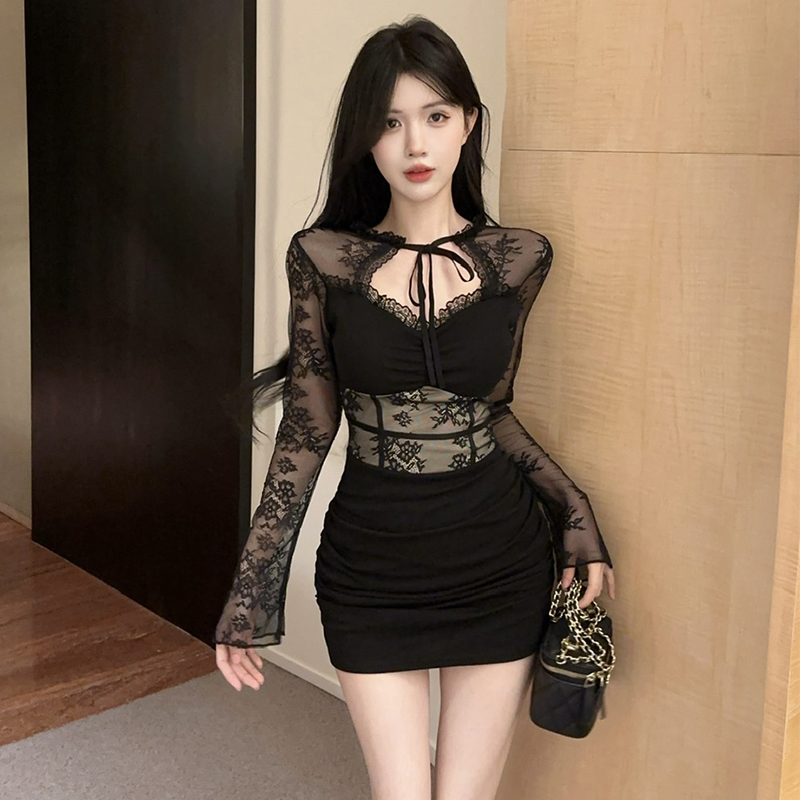 纯欲风设计感小众蕾丝拼接辣妹气质镂空紧身性感包臀长袖连衣裙女