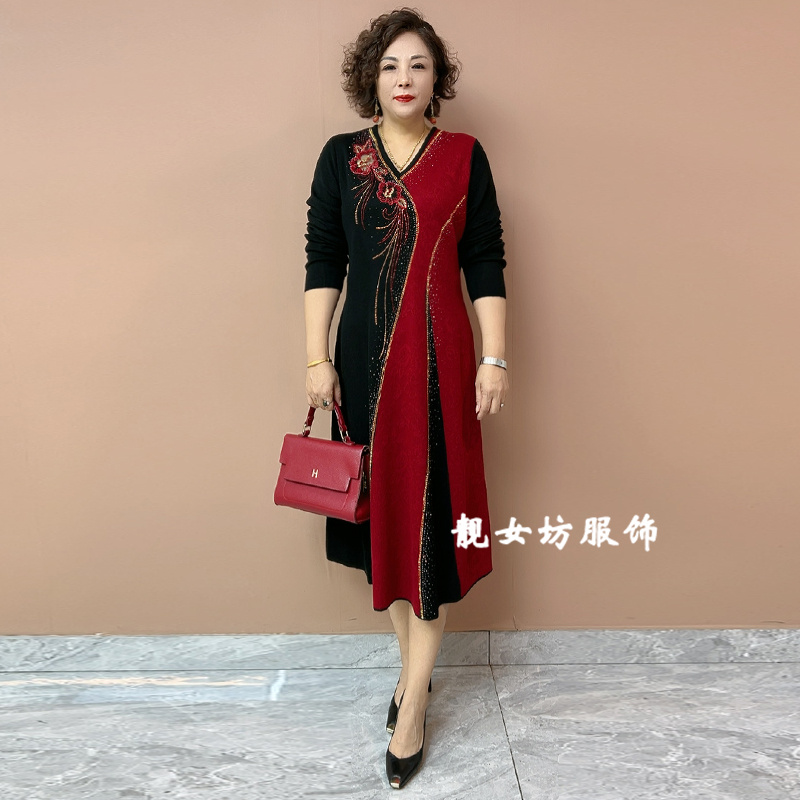 妈妈撞色连衣裙秋冬长袖高端收腰显瘦大码过膝减龄烫钻中长A字裙