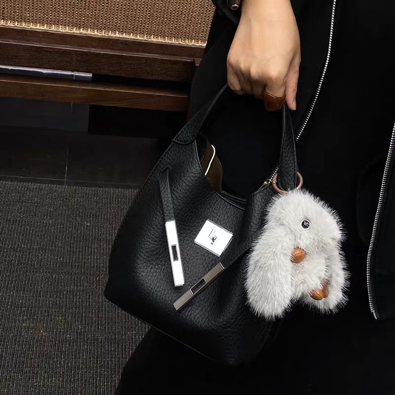 2025新款荔枝纹水桶包女高级感手提包单肩斜挎包时尚百搭菜篮子包