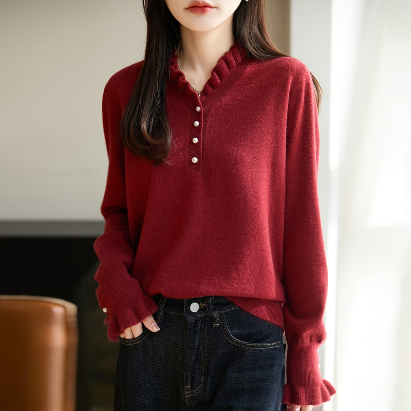 动感哥弟新款秋冬款加厚木耳边珍珠扣V领针织衫洋气百搭打底衫