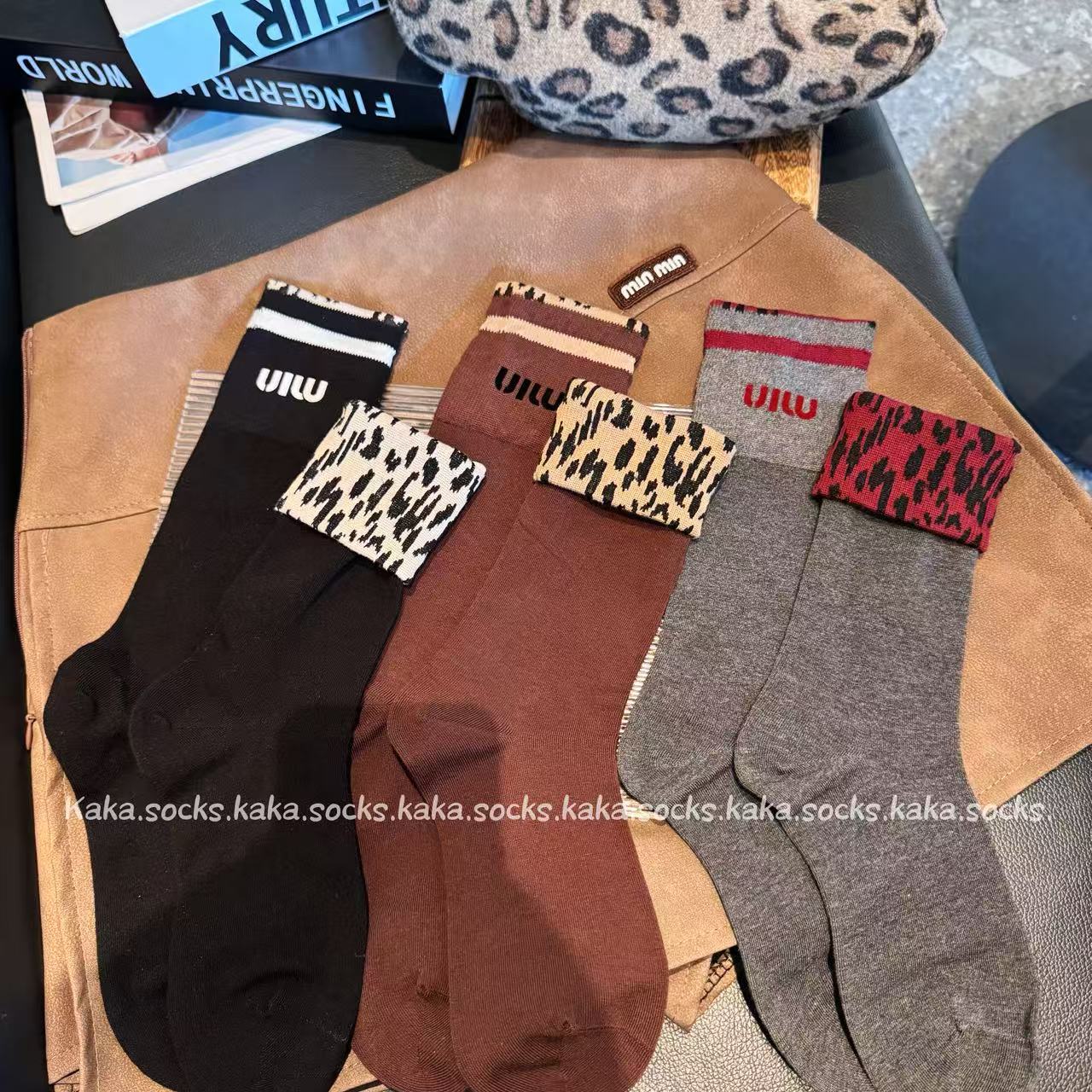 欧货复古美腿烫印豹纹口两穿折叠洋气潮流休闲百搭中筒袜