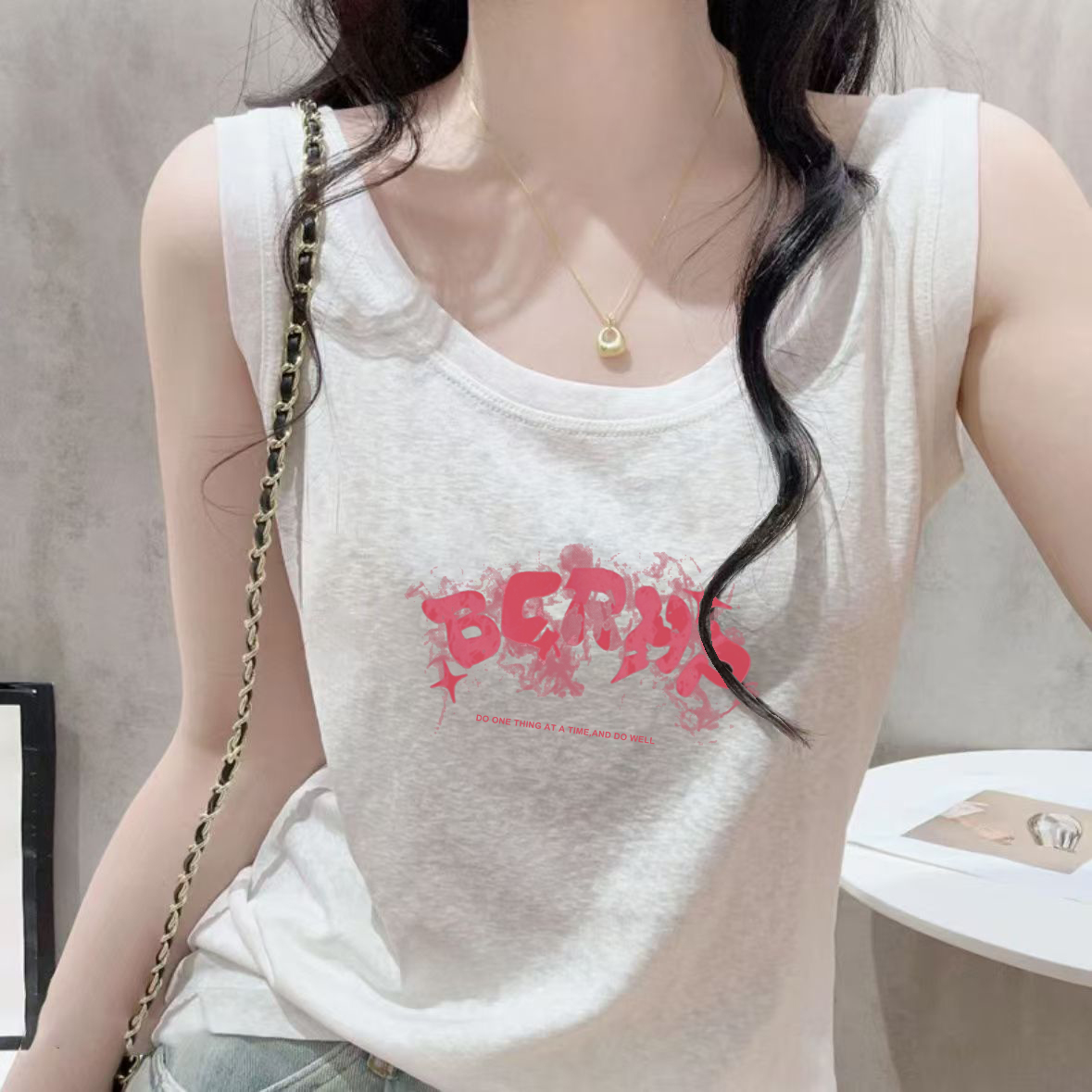 慵懒风舒适女士2025夏季雪花棉背心内搭宽松百搭吊带打底创意印花