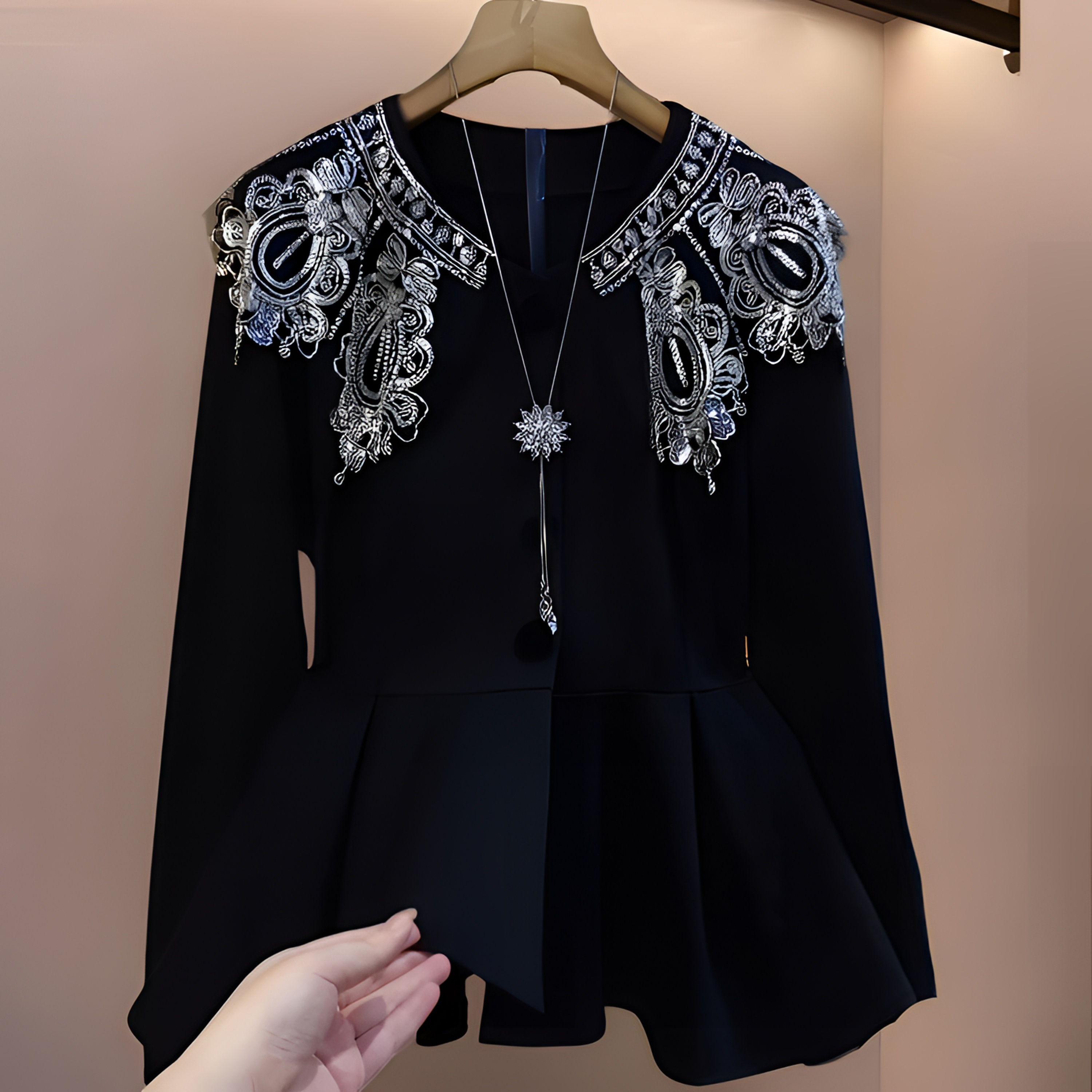 早秋款大码女装胖妹妹黑色亮片重工显瘦遮肉宽松百搭长袖收腰开衫