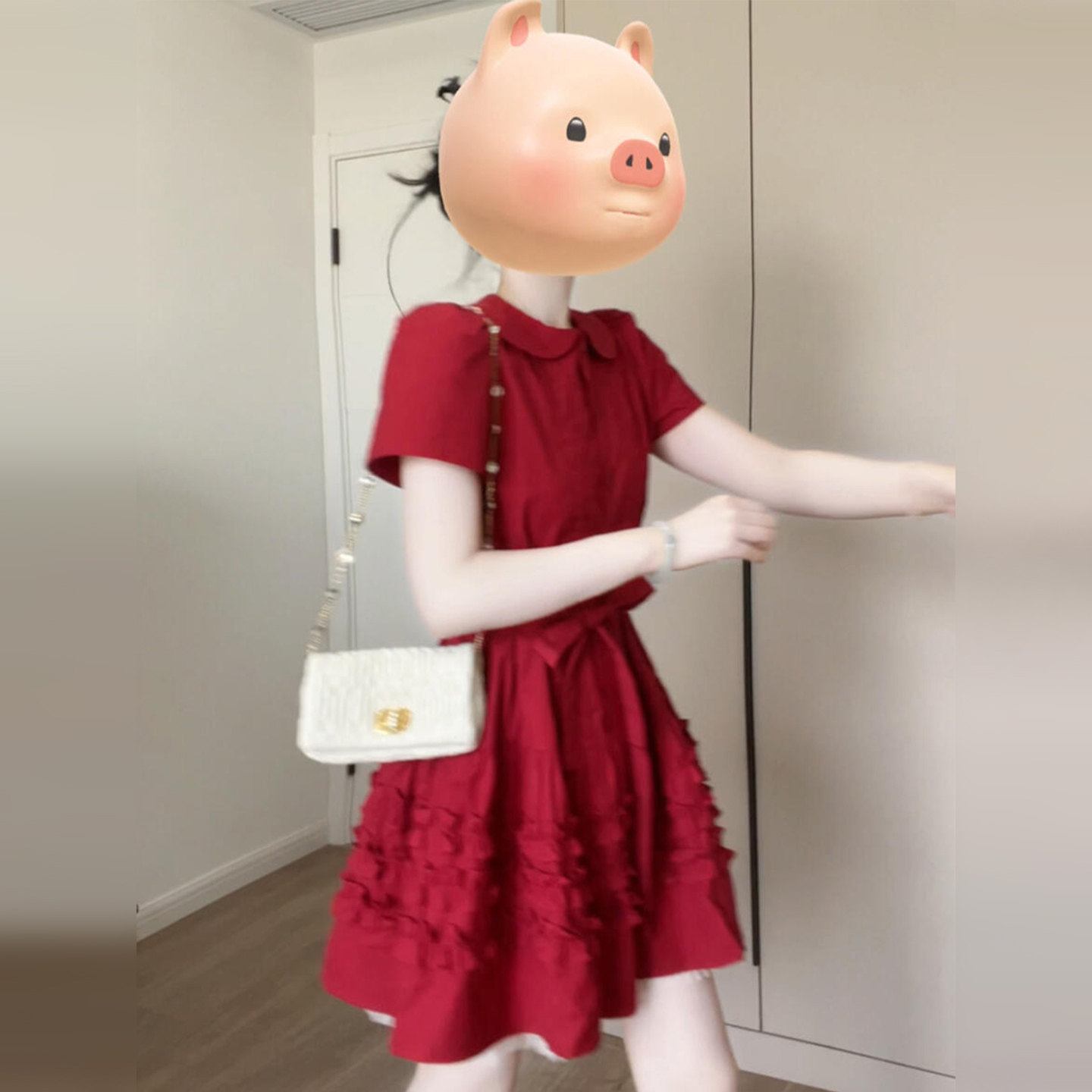 法式复古红色娃娃领连衣裙子女夏季2025新款爆款气质收腰蛋糕短裙