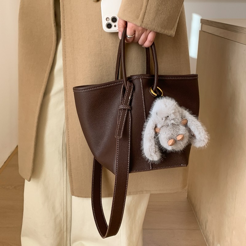 LOMMINY/罗米尼2025流行款包包轻奢新款荔枝纹菜篮子百搭通勤新潮