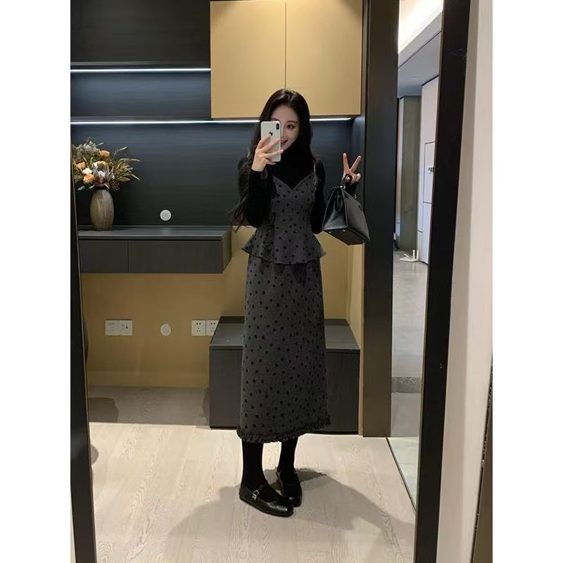 胖mm大码女装法式洋气时尚遮肉打底波点吊带半身裙毛呢三件套套装