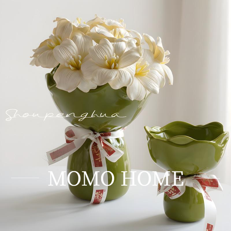 MOMO手捧花瓶陶瓷花器花瓶家居客厅餐桌鲜花插花家饰创意花瓶摆件