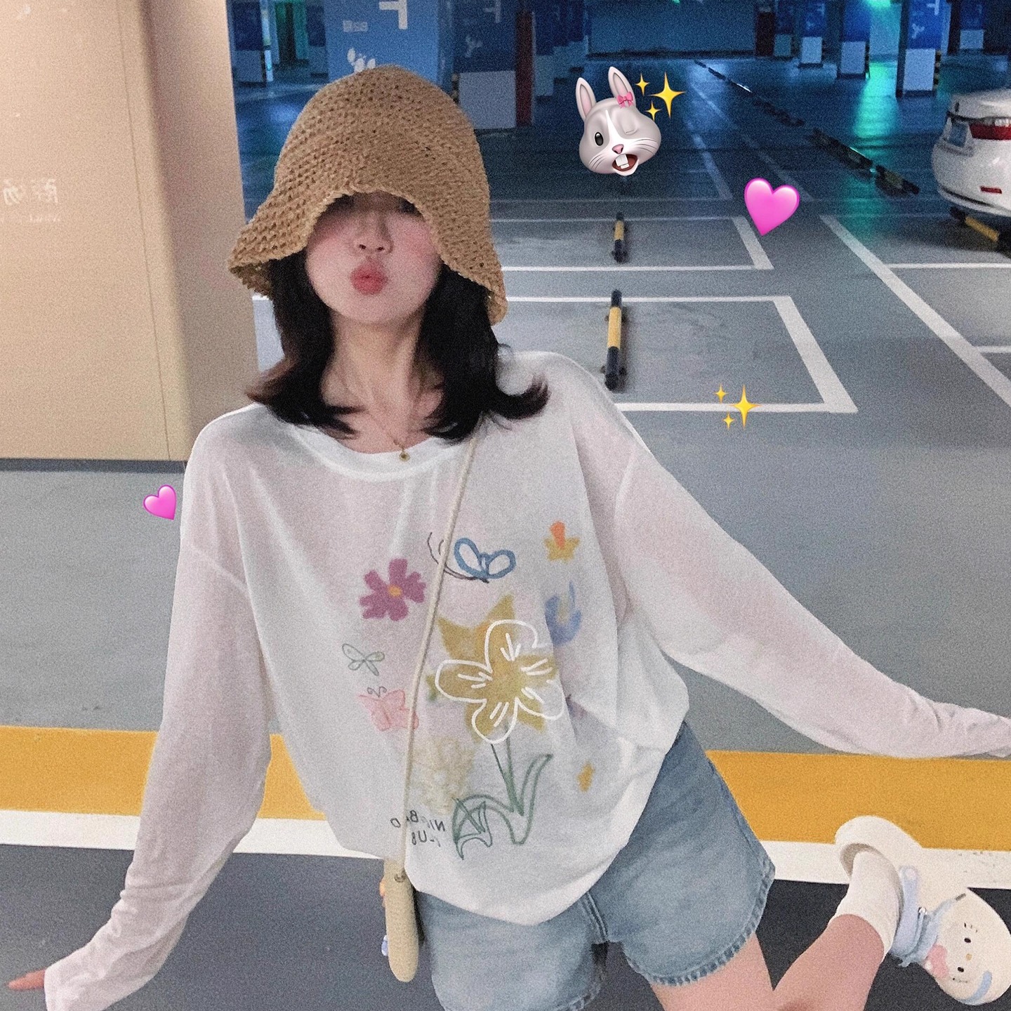 韩版慵懒风花卉印花长袖T恤女白色休闲夏季薄款防晒罩衫显瘦上衣