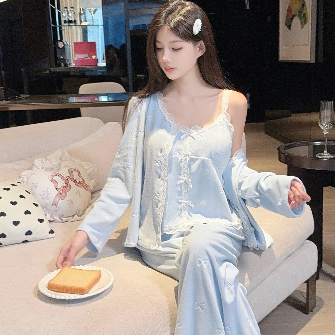 带胸垫吊带长袖长裤三件套小性感海岛绒薄绒睡衣女秋冬蕾丝家居服