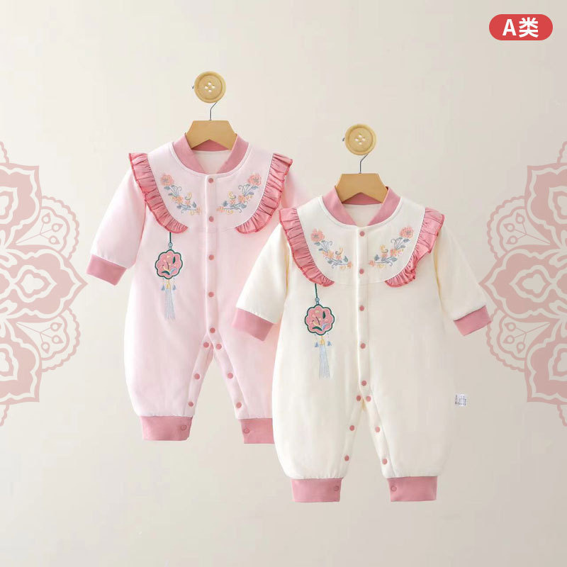 中国风婴儿连体衣秋冬纯棉女宝宝衣服长袖夹棉保暖爬服外出超洋气