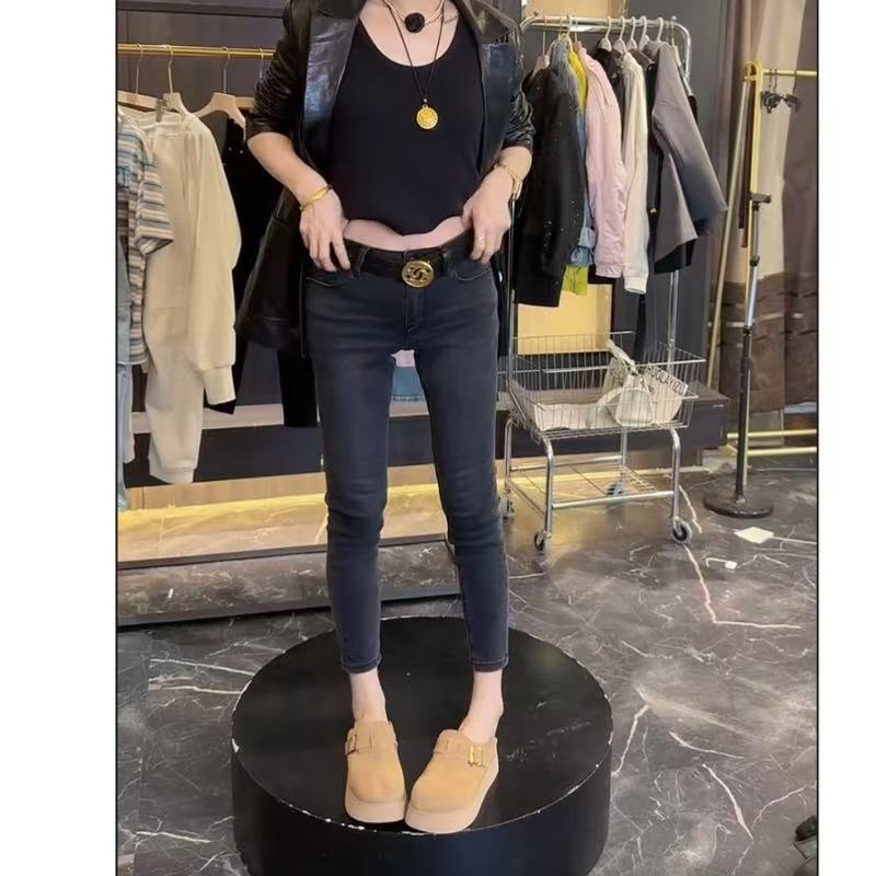 飞芊娅微胖大码高腰小脚烟管裤女早秋新款时尚显瘦九分弹力牛仔裤