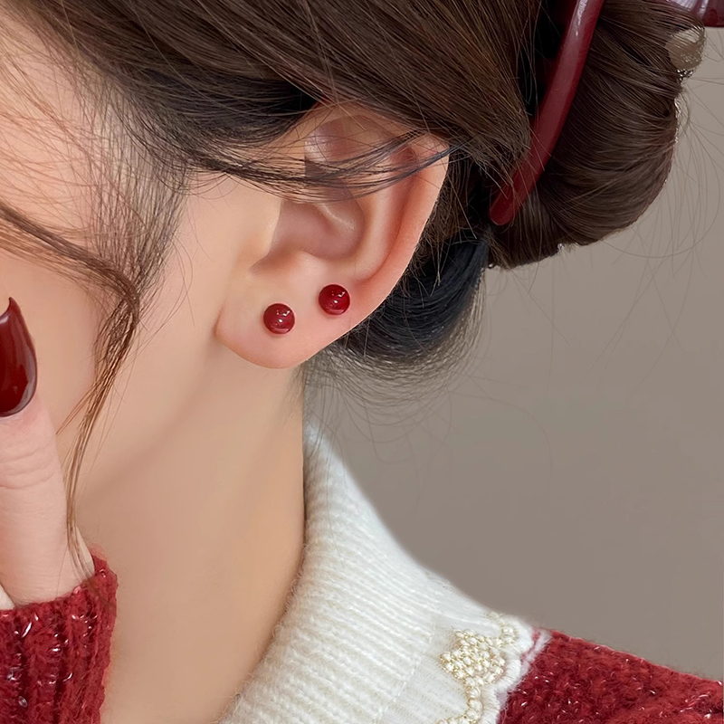 铜合金耳饰 相思红豆耳钉小众设计感红色珠珠耳环女气质新年耳饰