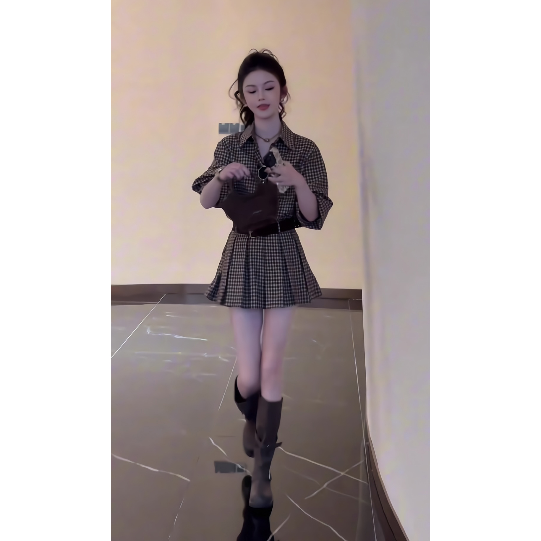 秋季一整套女装2025年新款韩版休闲减龄气质中长袖衬衫短裙两件套