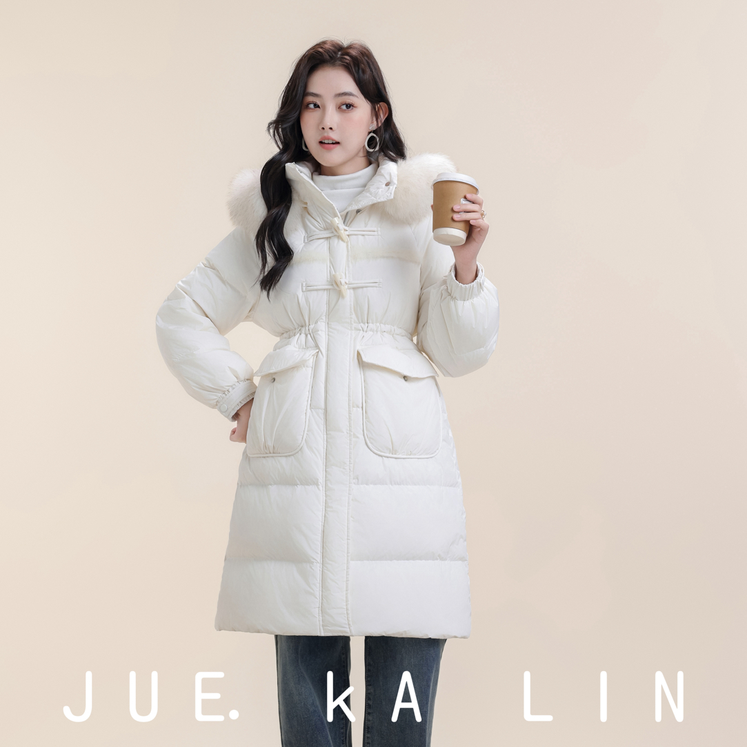 9808韩系简约连帽收腰牛角扣拼水貂毛设计狐狸毛领长款羽绒服