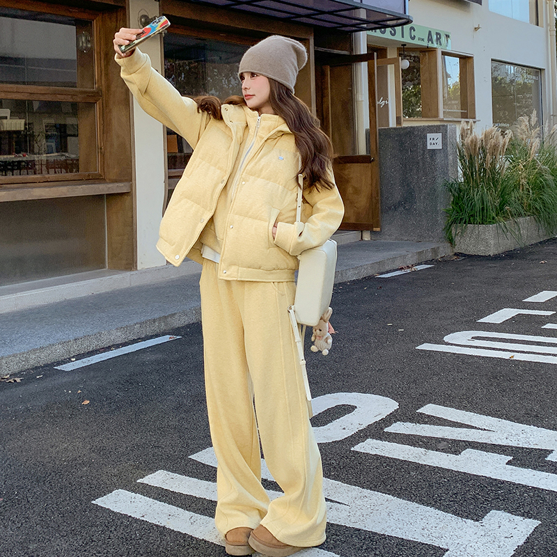 今年流行黄色加厚马甲休闲运动套装女冬季加绒加厚阔腿裤三件套
