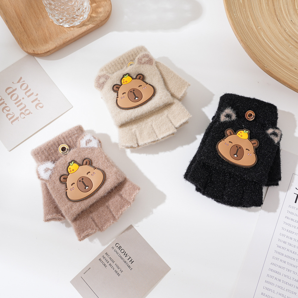 卡皮巴拉儿童手套男童女童秋冬防寒保暖卡通可爱学生加绒翻盖手套