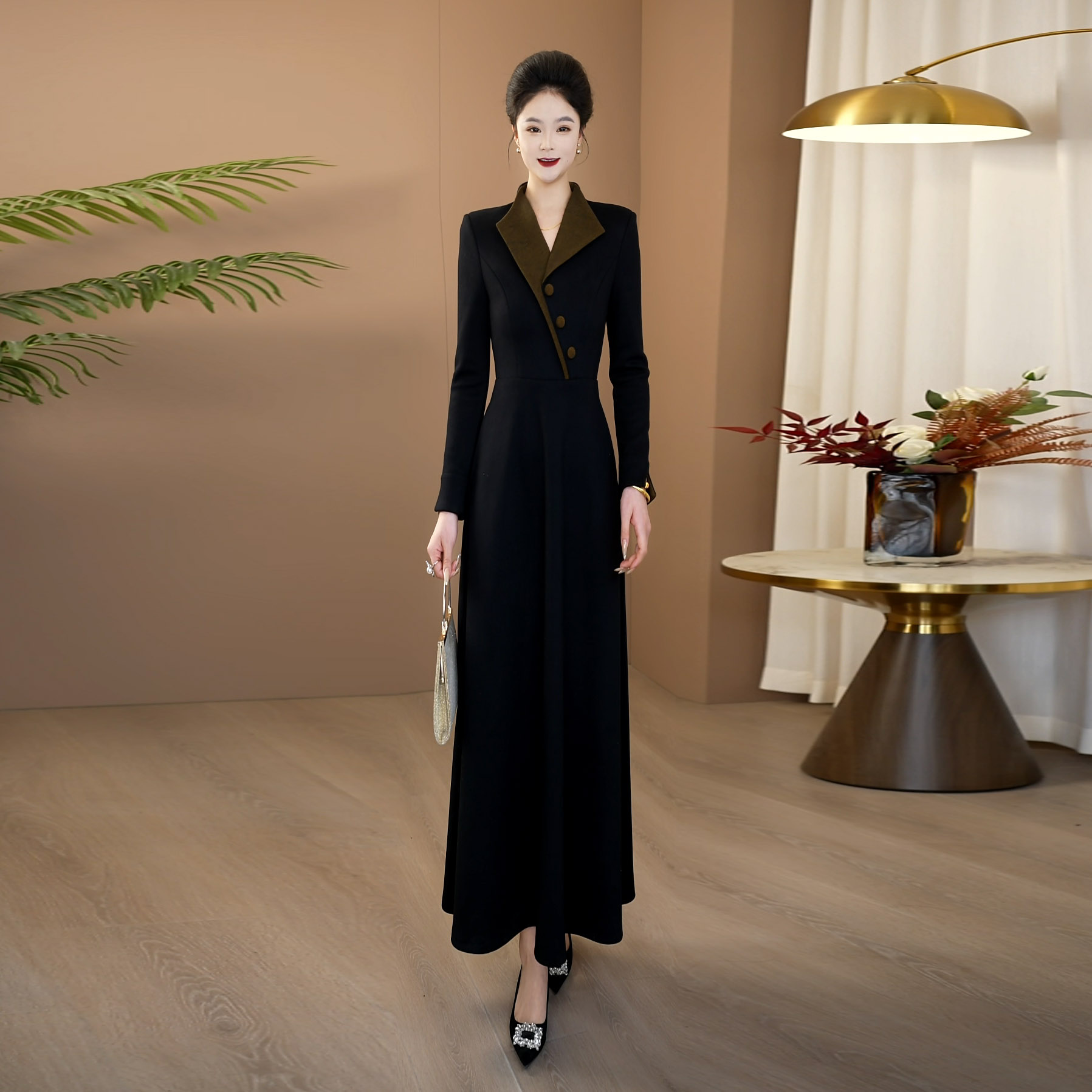 秋冬加厚气质连衣裙2025年秋冬新遮肉显瘦收腰大摆高级感长裙283