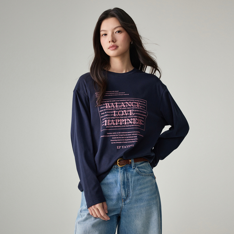 EP雅莹2026新款女装 简约字母印花圆领宽松棉质长袖T恤5356A