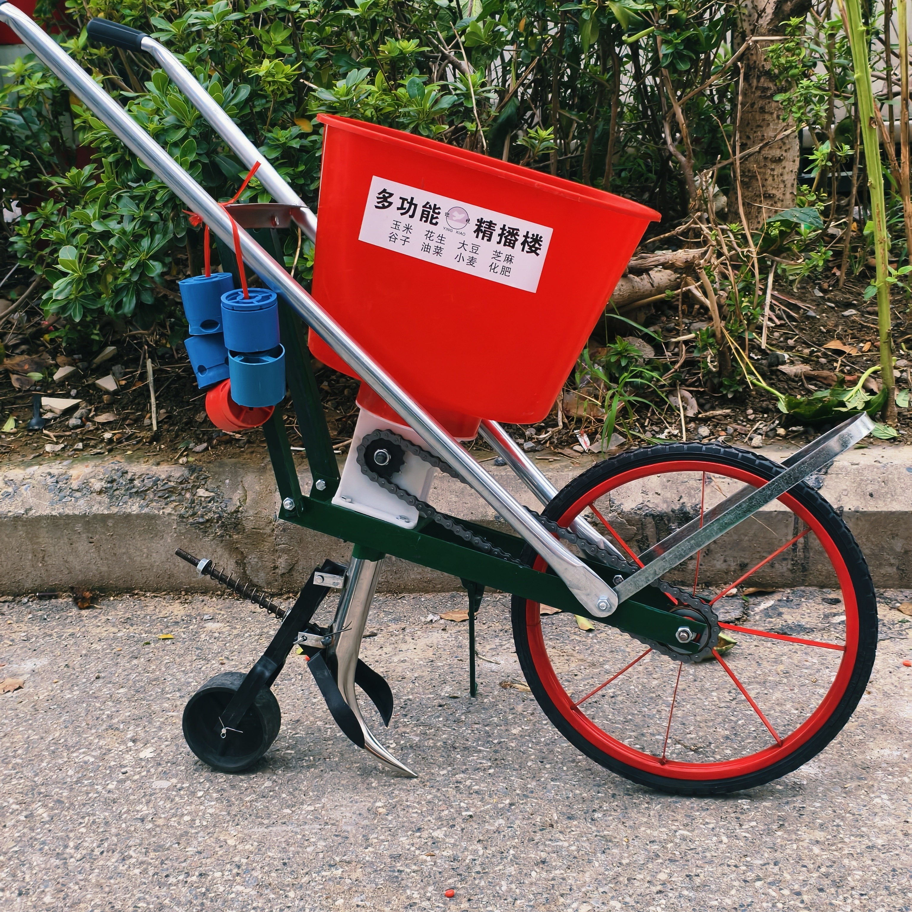 施肥播种机升级加压土轮播种机播种追肥