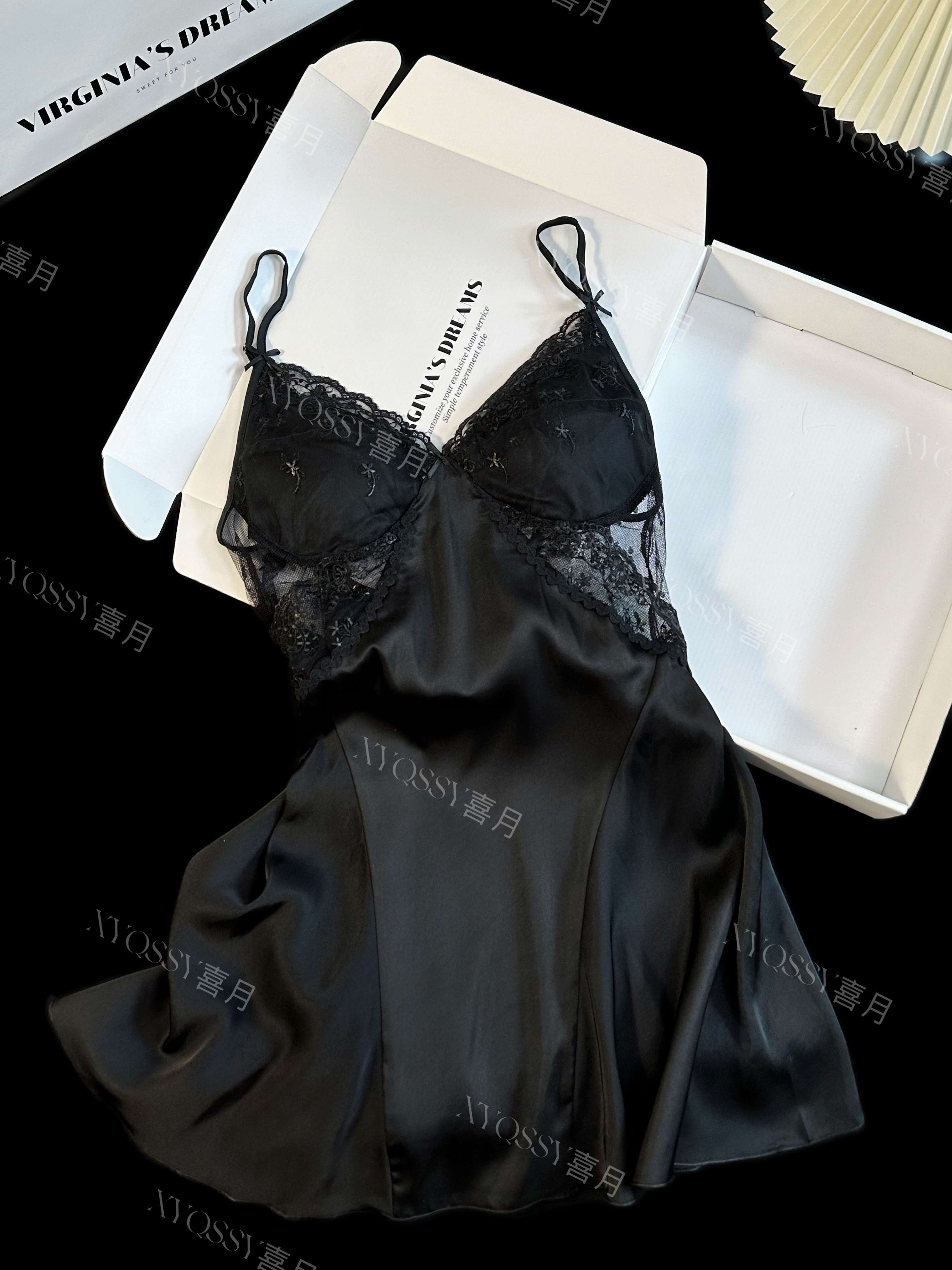 墨娆带胸垫睡衣女士性感蕾丝露背诱惑吊带睡裙冰丝薄款轻奢家居服