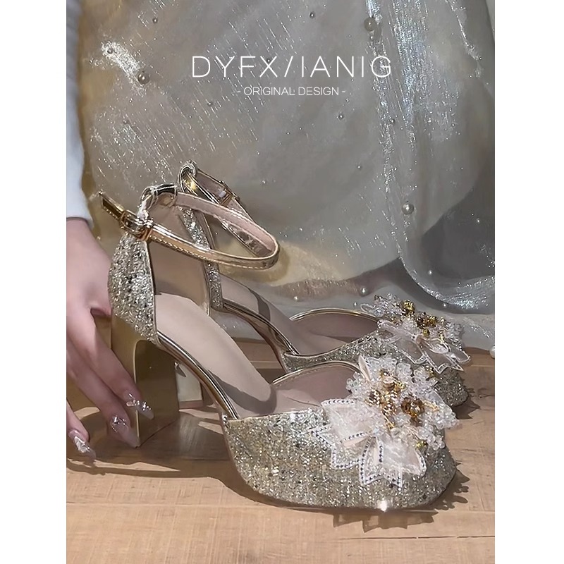 绝美粗跟高跟鞋女法式水晶花朵防水台成人礼禾秀婚纱两穿新娘婚鞋