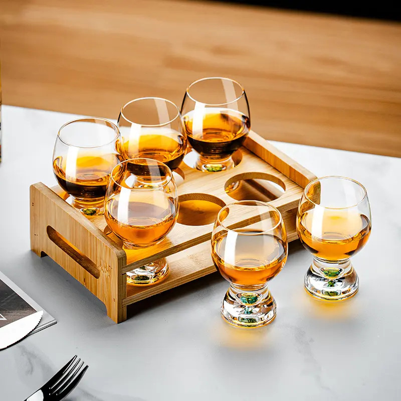 高档创意家用水晶金箔白酒杯二两杯大号烈酒杯新款一口洋酒玻璃杯