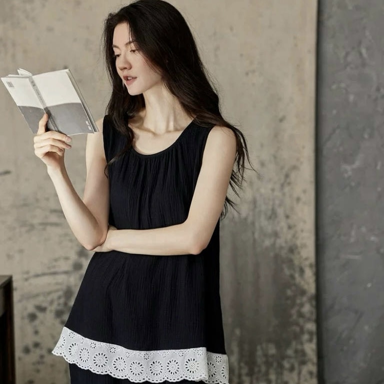 带胸垫薄款女士春夏季新款蕾丝花边黑色高级感背心长裤家居服套装