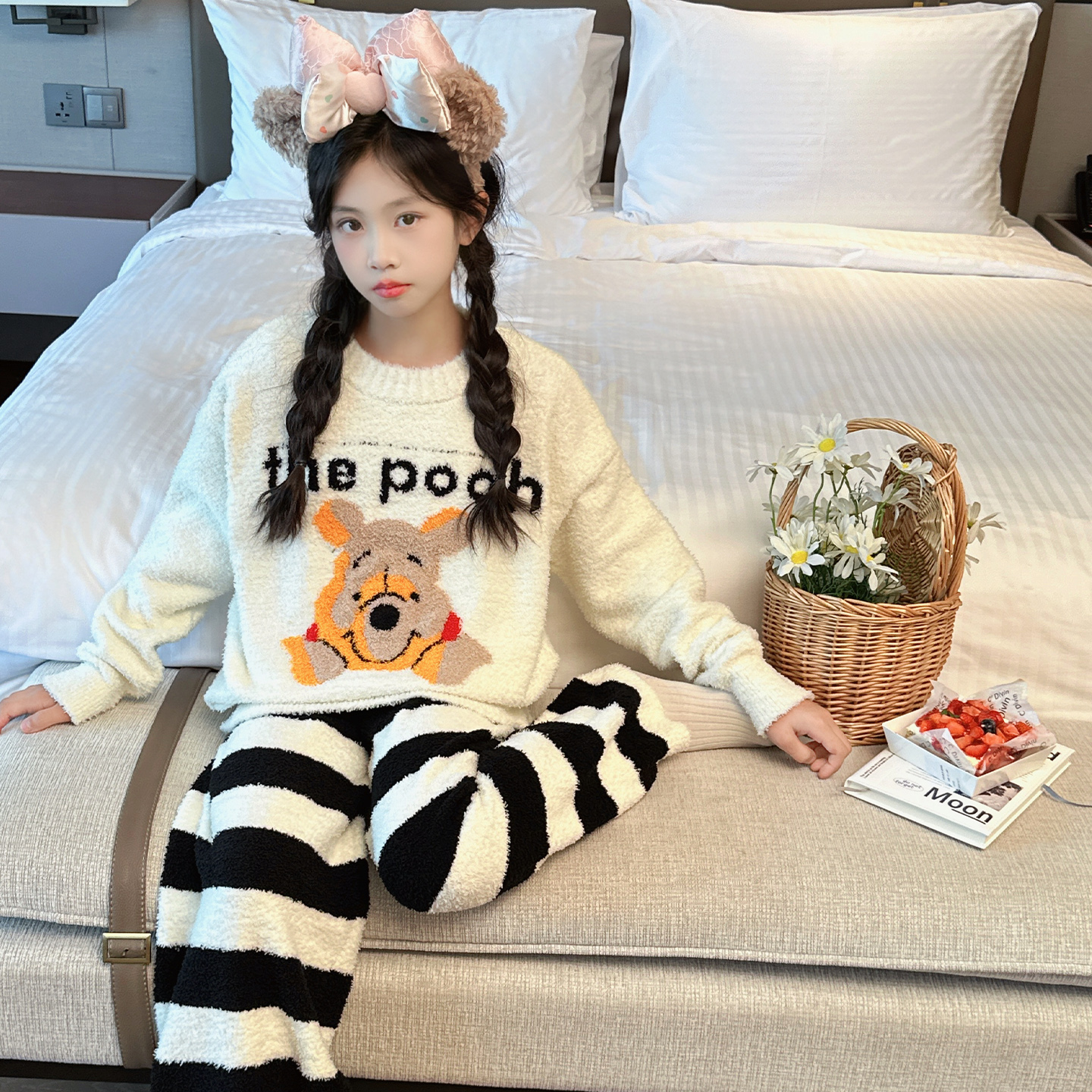 法兰绒儿童卡通休闲家居服秋冬季长袖长裤可爱睡衣中大童保暖套装