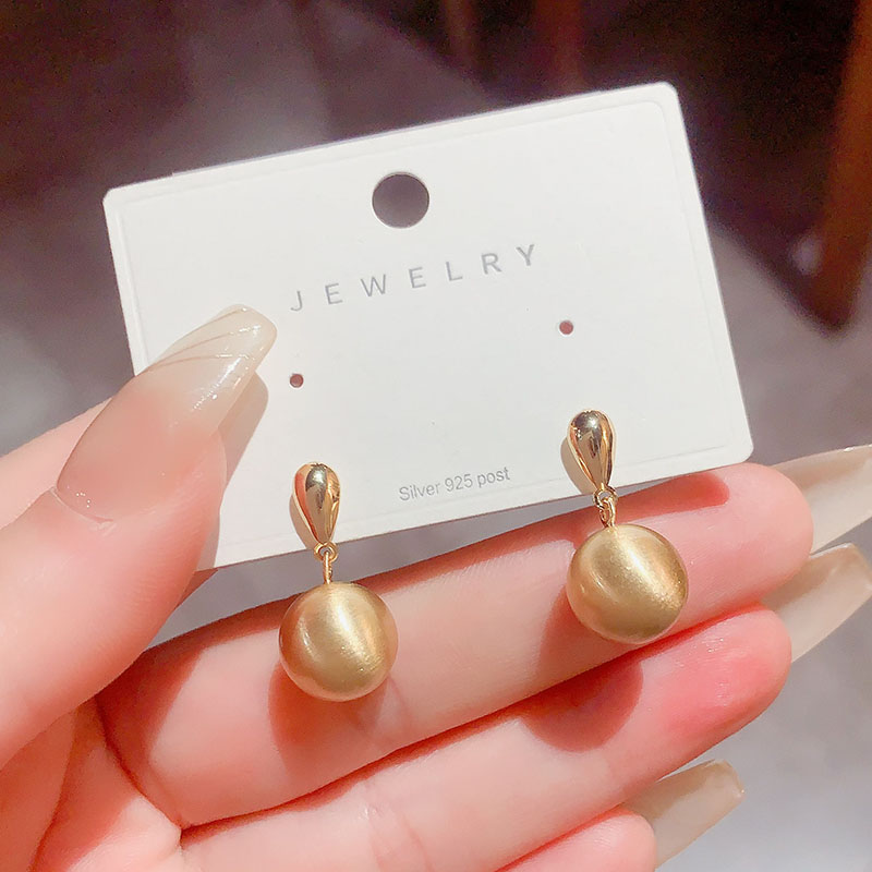 铜合金耳饰 轻奢甜美小众时尚拉丝球球耳钉韩版气质网红银针耳环