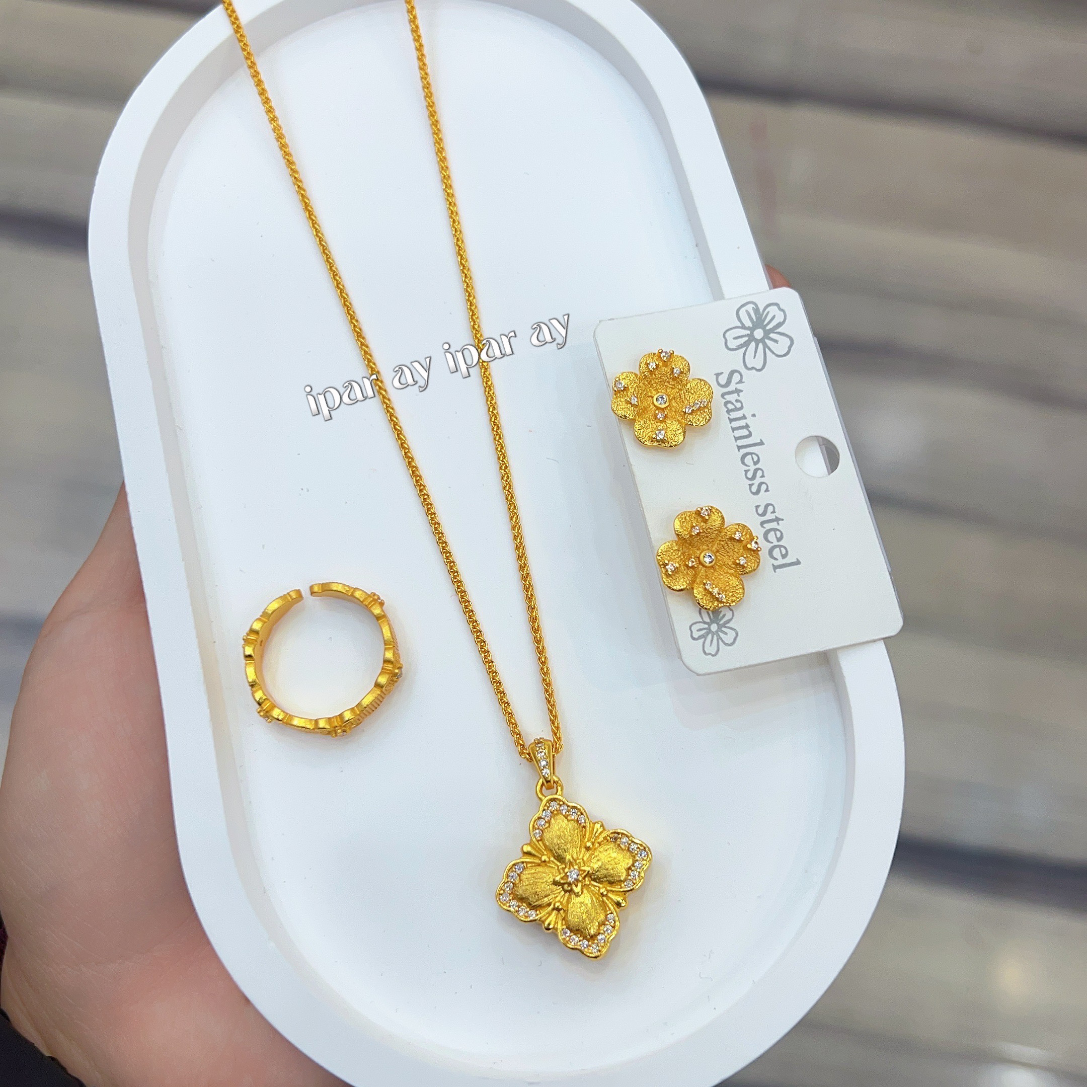 铜合金项链 伊帕尔阿依新款时尚精美古法三件套 轻奢金色精致