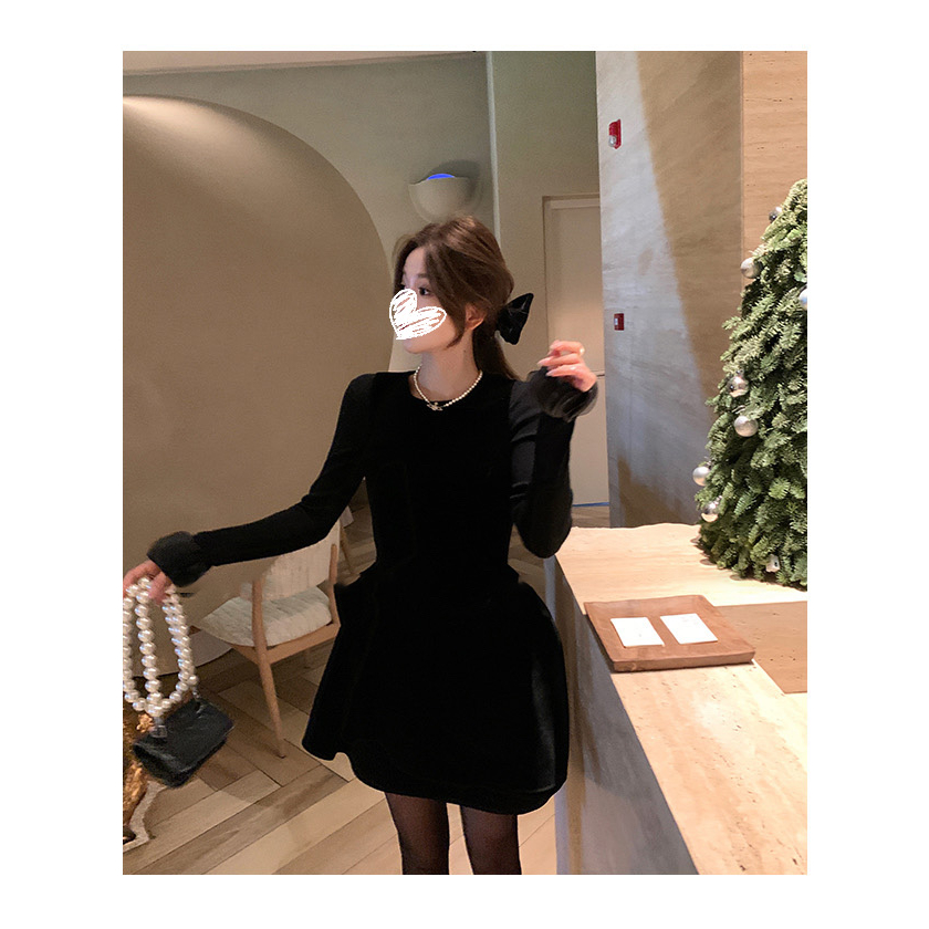 节日战袍~ 时尚不规则立体剪裁氛围感花苞丝绒裙小黑裙套装3326