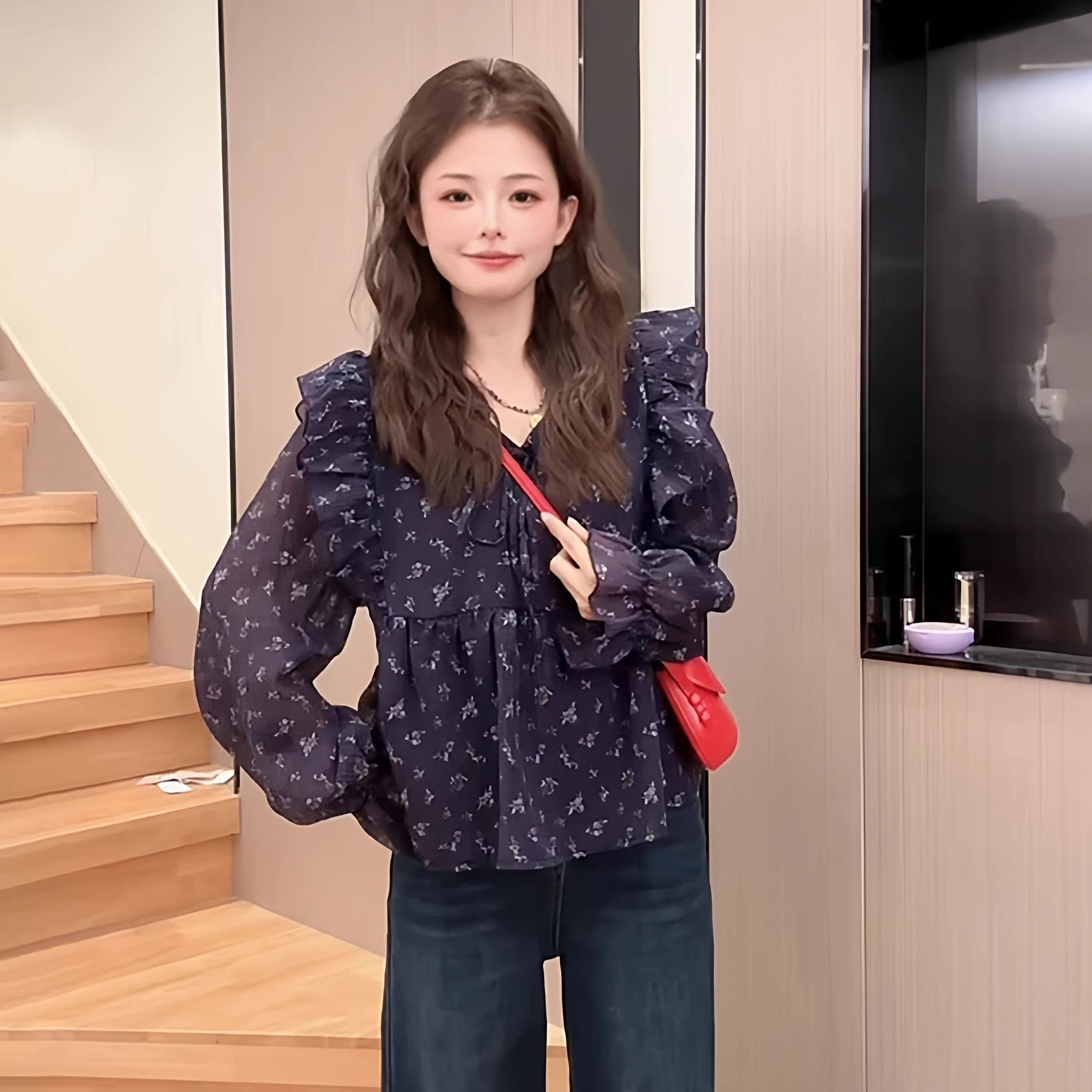 晚晚*法式木耳边碎花雪纺衫新款V领系带衬衫上衣飞飞袖衬衣莎0776