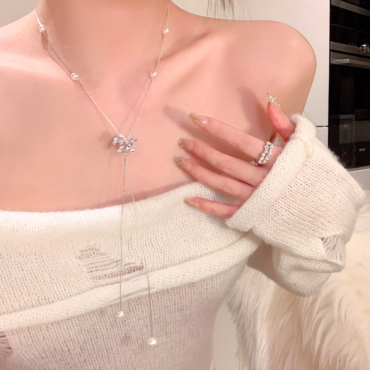 铜合金项链 闪锆小马珍珠吊坠可抽拉项链女高级感长款毛衣链颈链