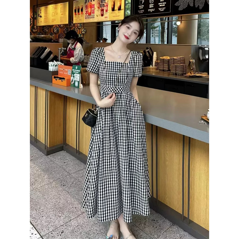 欧洲站2025夏季新款法式赫本风长裙复古高级感气质显瘦格子连衣裙