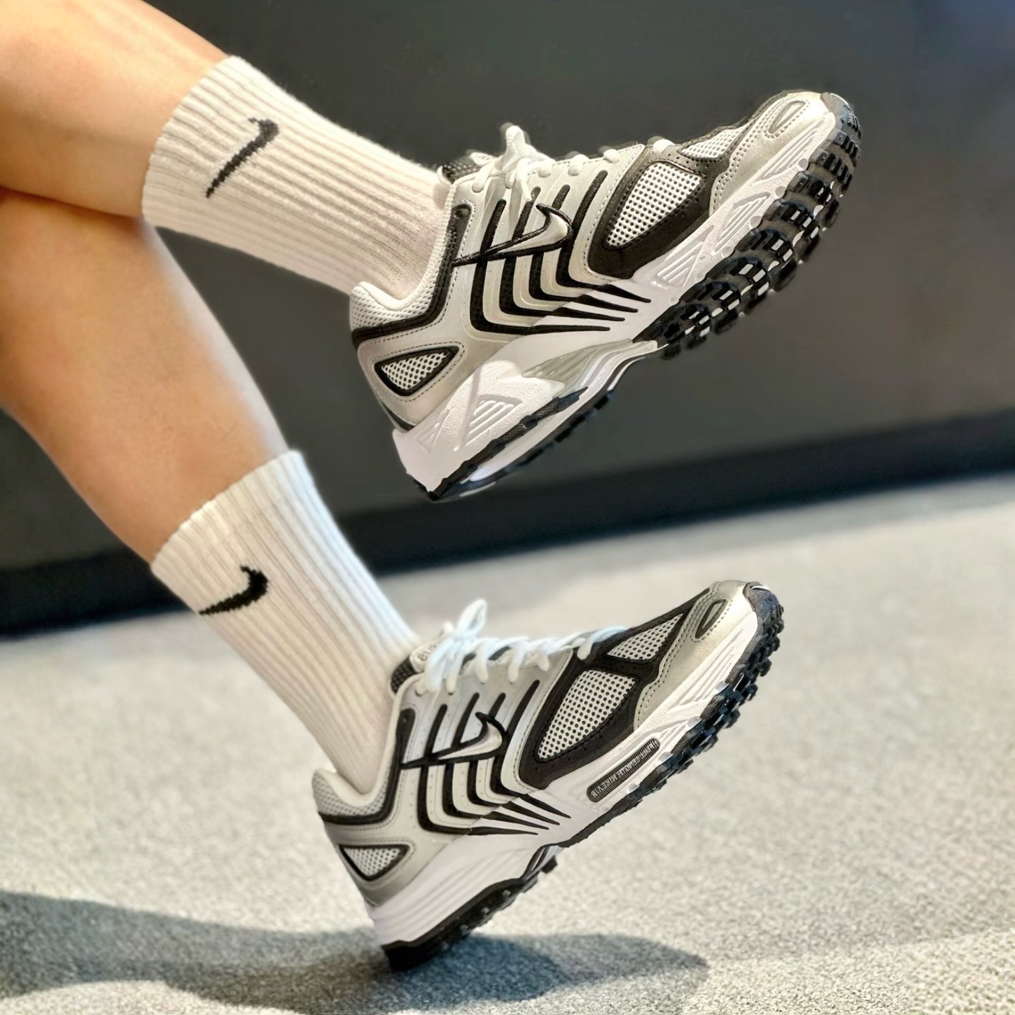 耐克Nike男女飞马2005Air Pegasus运动休闲透气跑步鞋FJ1909-100