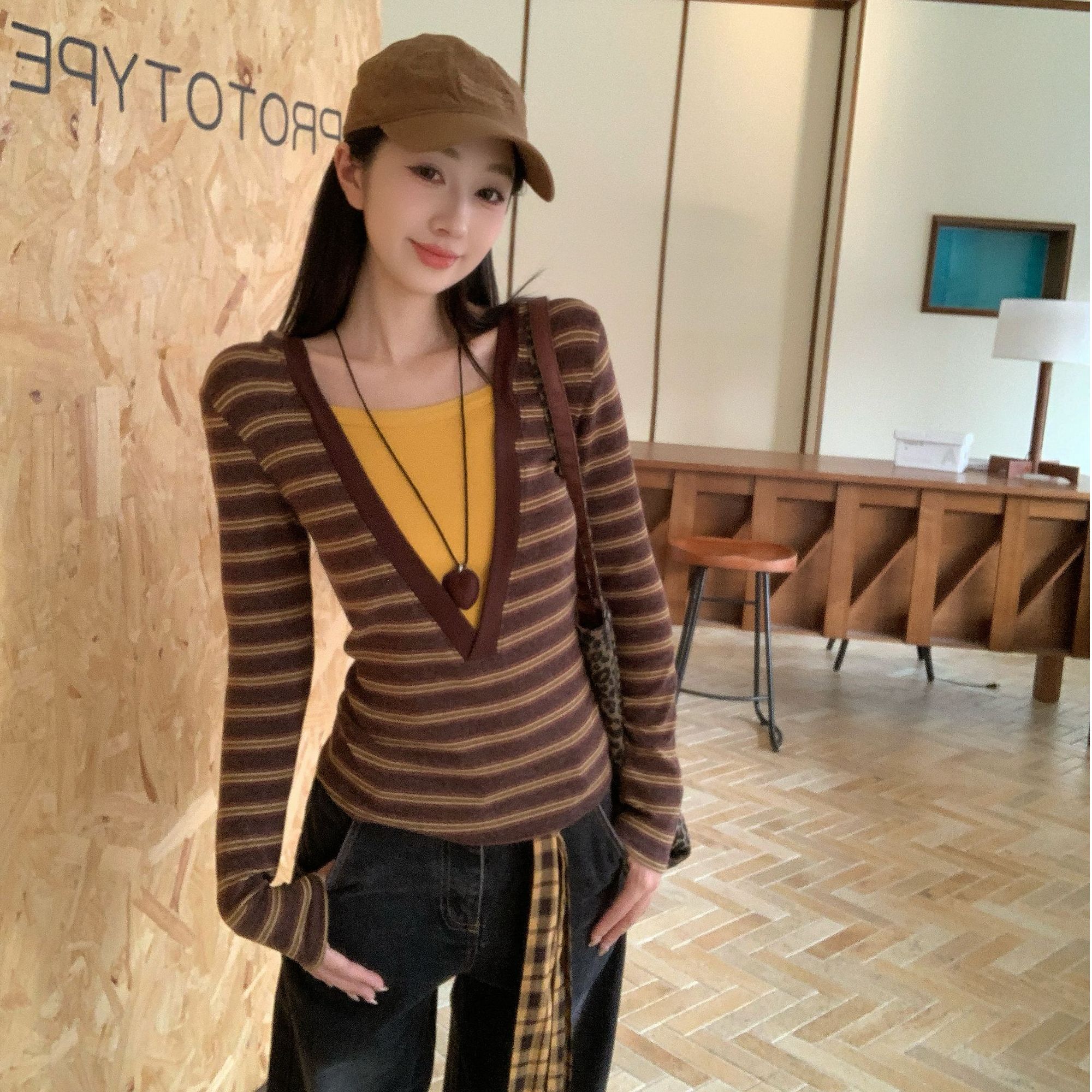 加厚韩版撞色假两件条纹连帽长袖女设计感显瘦新款氛围感休闲上衣